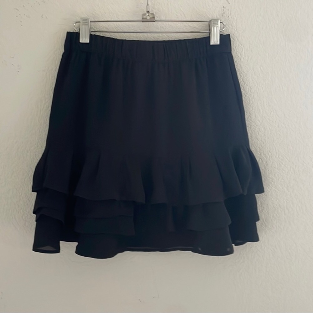 Banana Republic Ruffle Mini Black Skirt Size 2